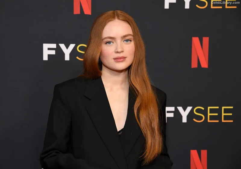 Sadie Sink photo 13 of 1907
