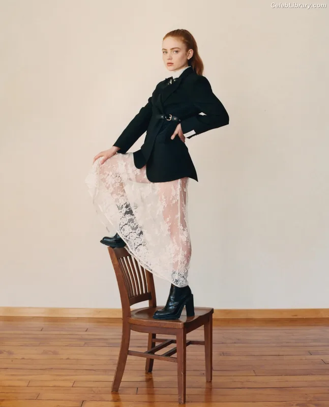 Sadie Sink photo 18 of 1907