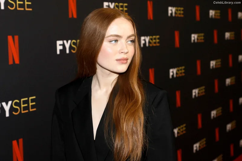 Sadie Sink photo 22 of 1907