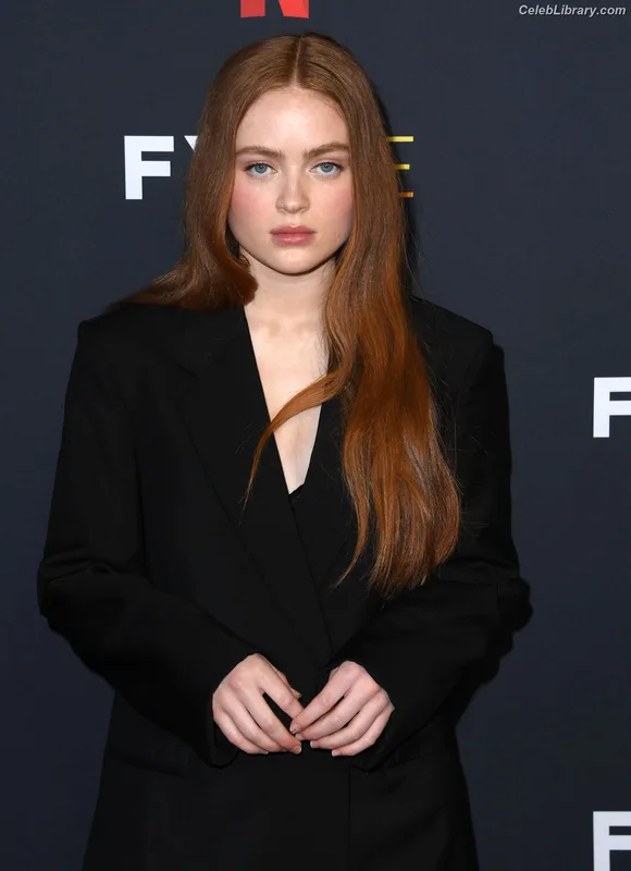 Sadie Sink photo 19 of 1907