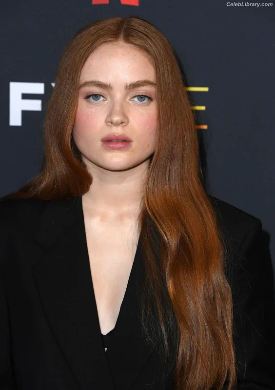 Sadie Sink photo 7 of 1907