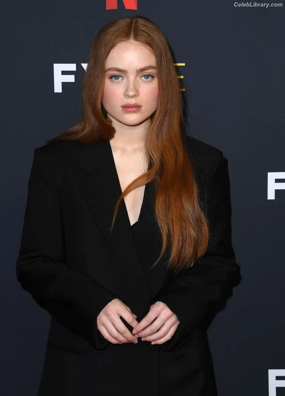 Sadie Sink photo 13 of 1907