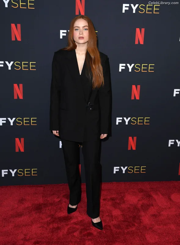 Sadie Sink photo 14 of 1907