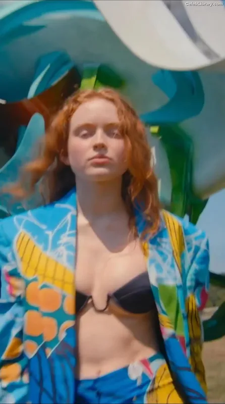Sadie Sink photo 3 of 1907