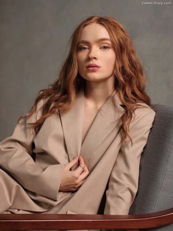 Sadie Sink photo 14 of 1907