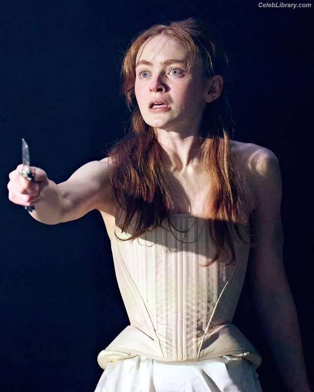 Sadie Sink photo 7 of 1907