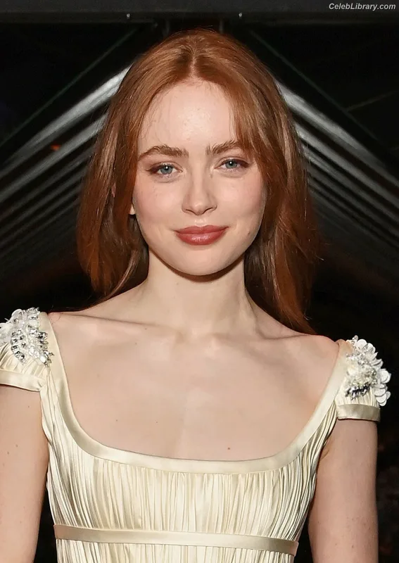 Sadie Sink photo 14 of 1907