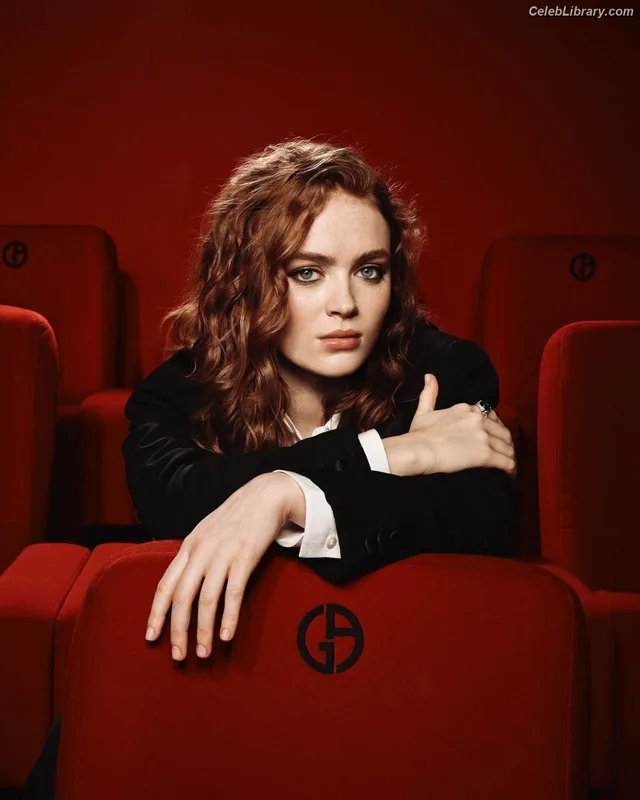 Sadie Sink photo 22 of 1907