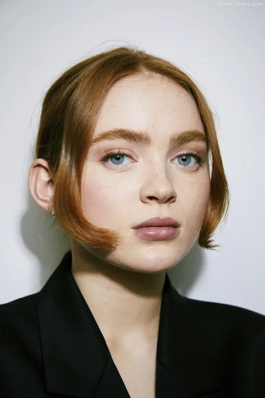 Sadie Sink photo 15 of 1907