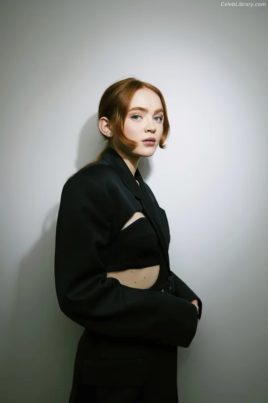 Sadie Sink photo 22 of 1907