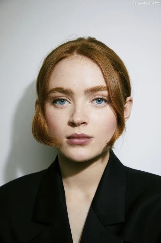 Sadie Sink photo 2 of 1907