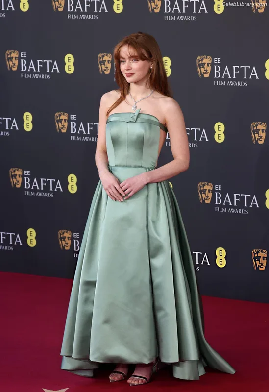 Sadie Sink photo 1 of 1907