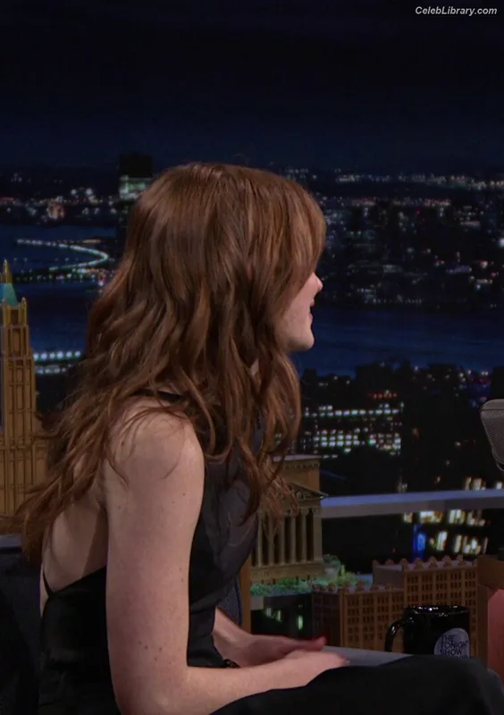 Sadie Sink photo 8 of 1907