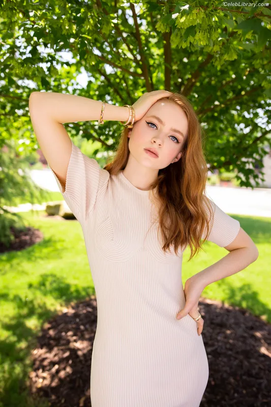 Sadie Sink photo 10 of 1907