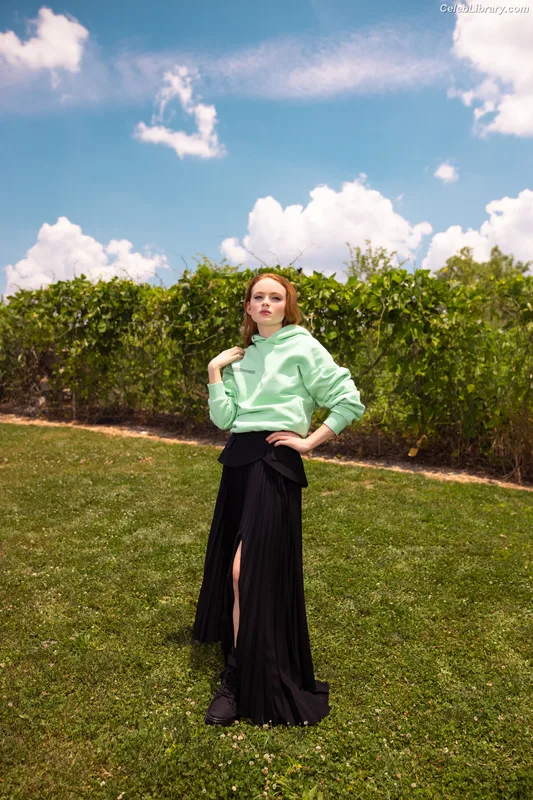 Sadie Sink photo 14 of 1907
