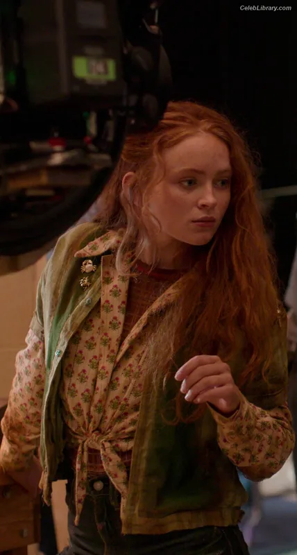 Sadie Sink photo 7 of 1907