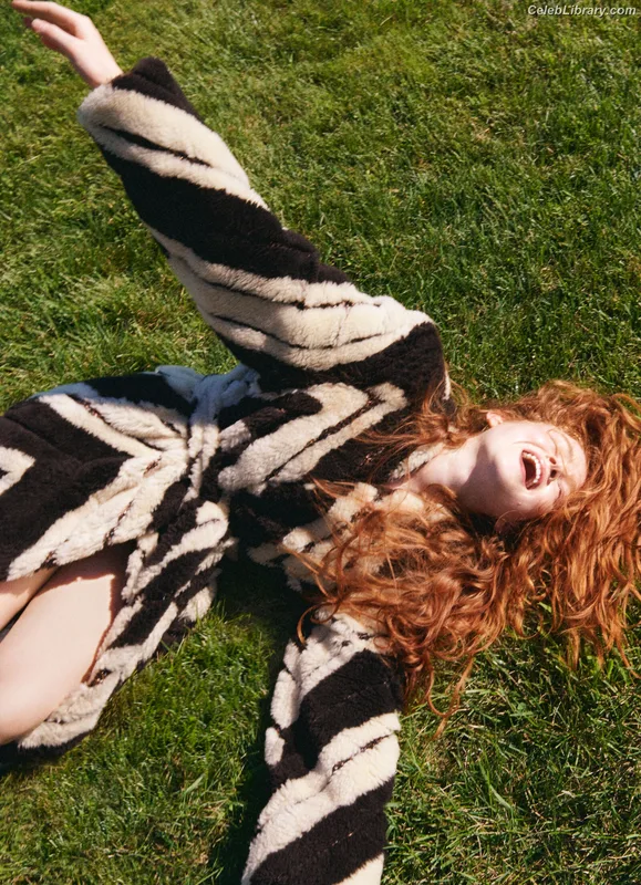 Sadie Sink photo 24 of 1907