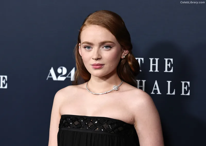 Sadie Sink photo 9 of 1907