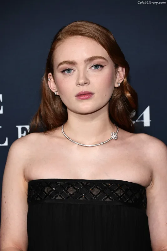 Sadie Sink photo 13 of 1907