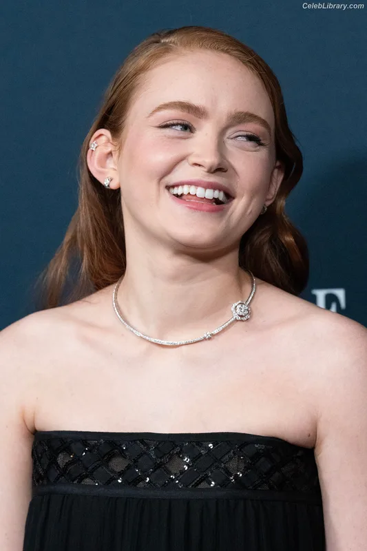Sadie Sink photo 19 of 1907