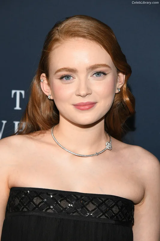 Sadie Sink photo 12 of 1907