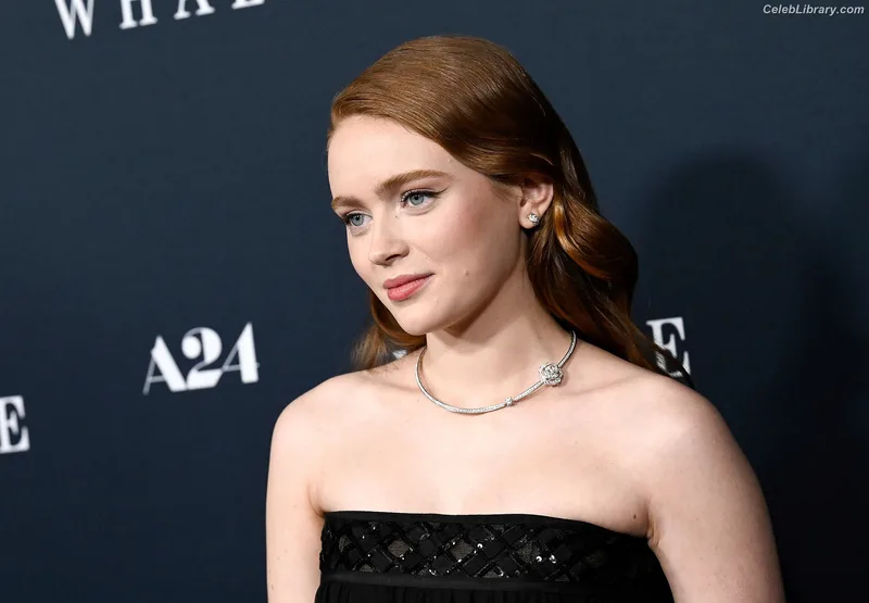 Sadie Sink photo 18 of 1907
