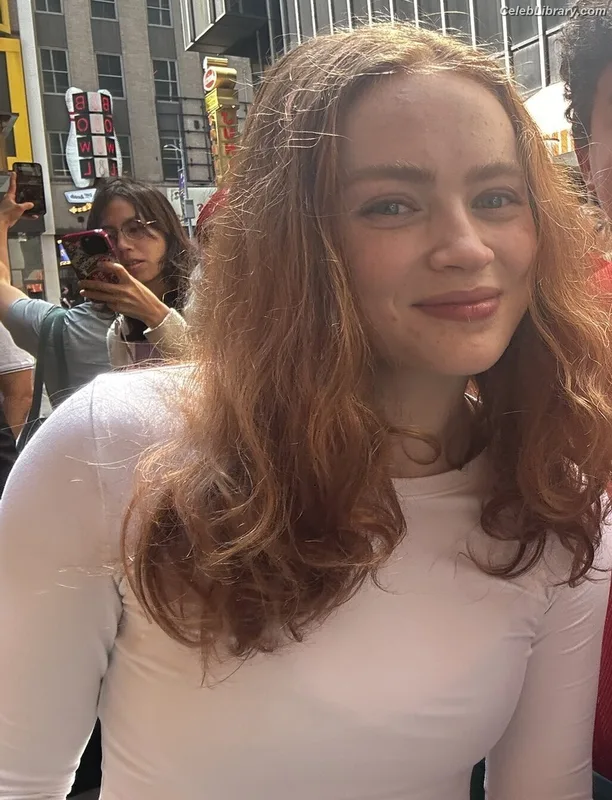 Sadie Sink photo 16 of 1907