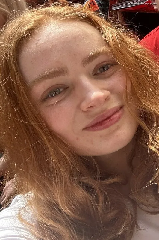Sadie Sink photo 17 of 1907