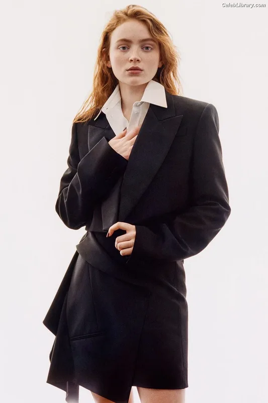 Sadie Sink photo 13 of 1907