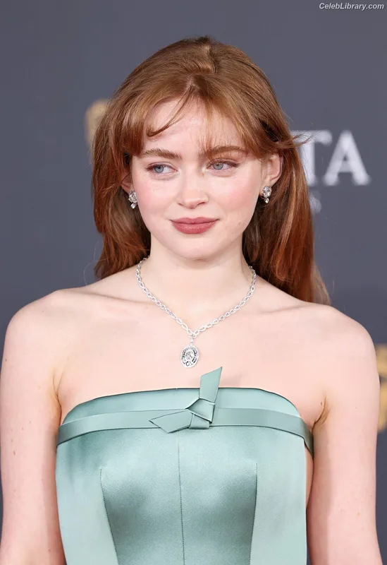 Sadie Sink photo 16 of 1907