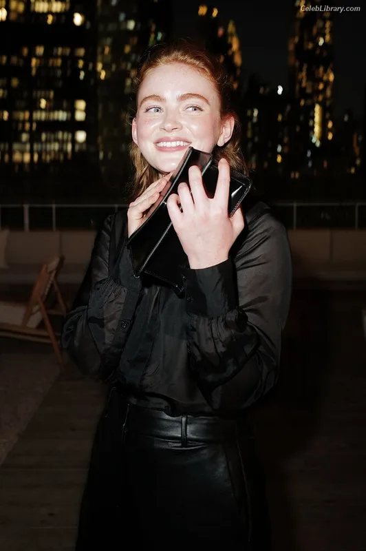 Sadie Sink photo 13 of 1907