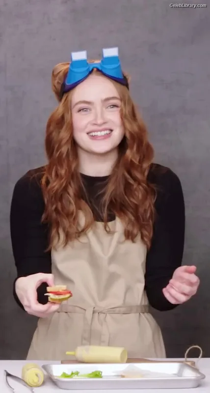Sadie Sink photo 4 of 1907