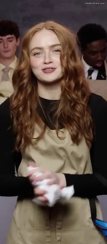 Sadie Sink photo 6 of 1907