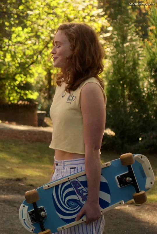 Sadie Sink photo 10 of 1907