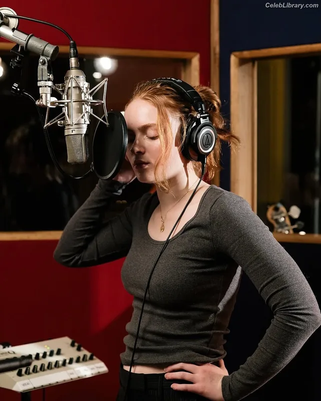 Sadie Sink photo 18 of 1907