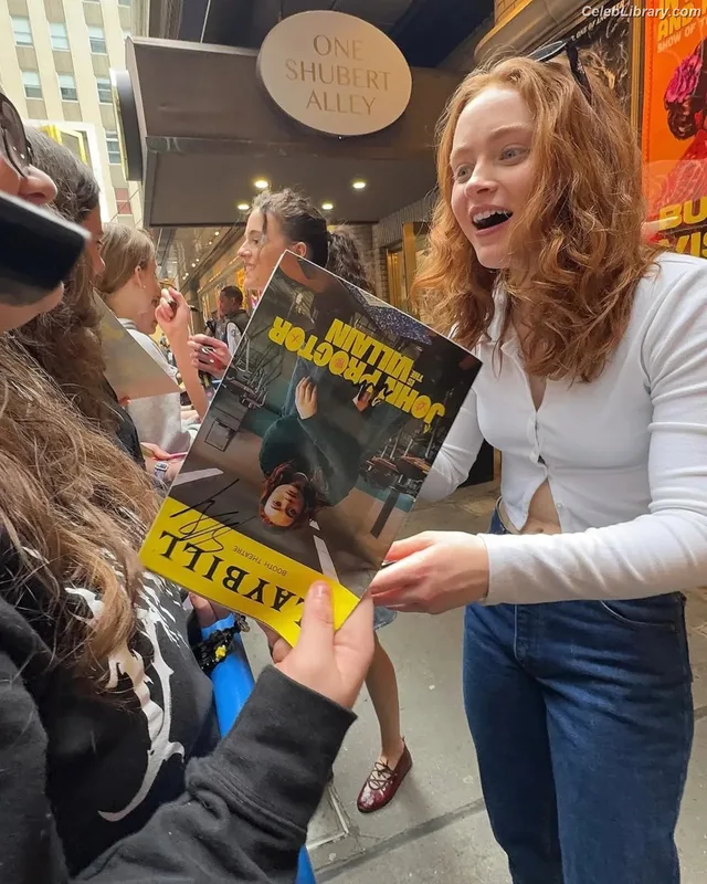 Sadie Sink photo 24 of 1907