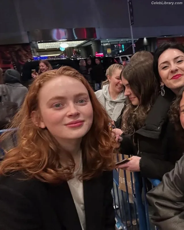 Sadie Sink photo 14 of 1907