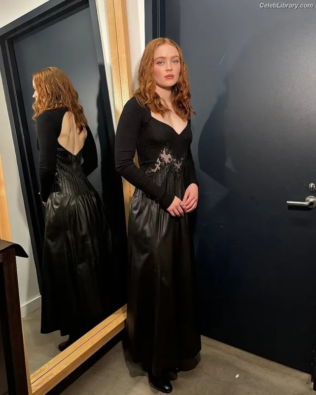Sadie Sink photo 19 of 1907
