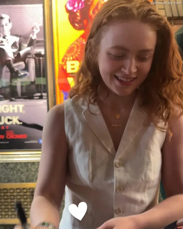Sadie Sink photo 1 of 1907