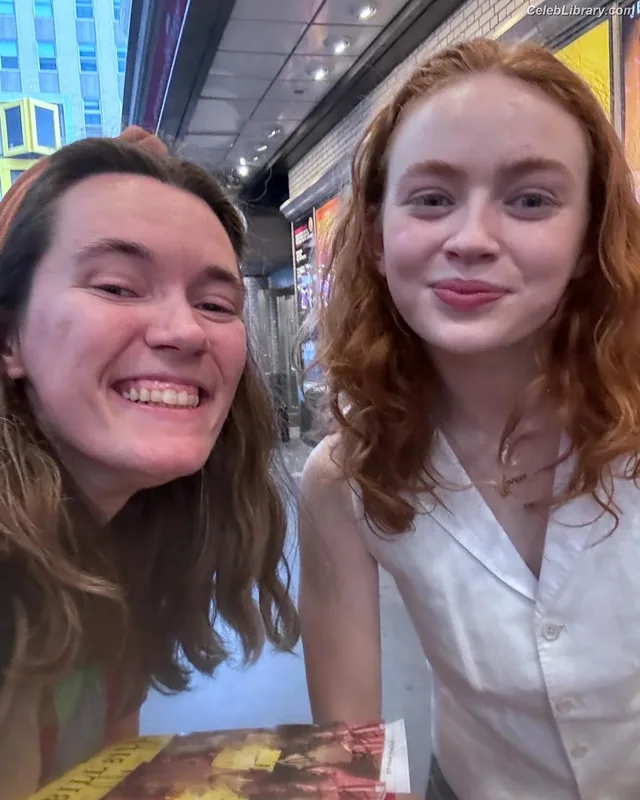 Sadie Sink photo 3 of 1907