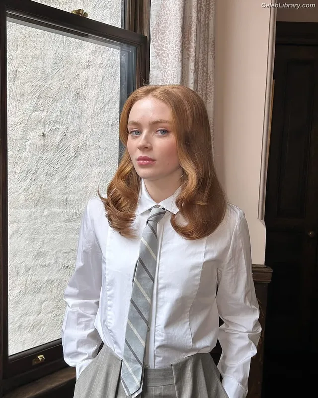 Sadie Sink photo 6 of 1907