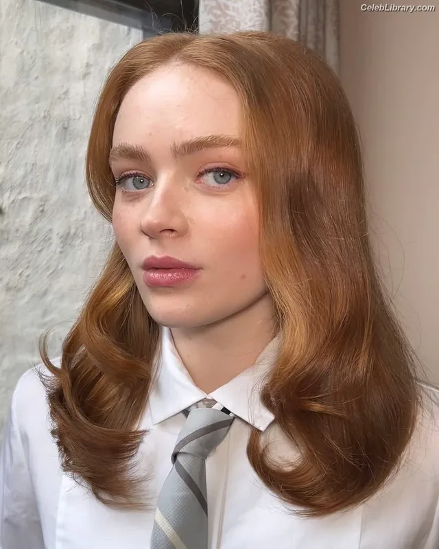 Sadie Sink photo 10 of 1907