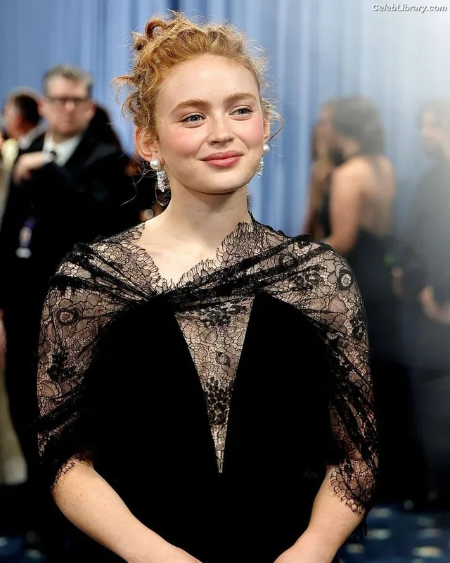 Sadie Sink photo 15 of 1907