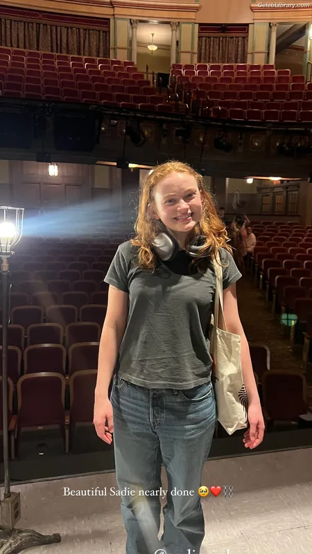 Sadie Sink photo 1 of 1907
