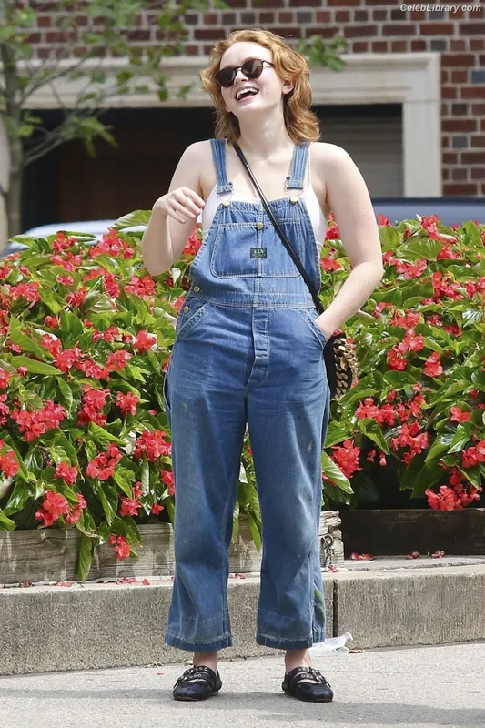 Sadie Sink photo 5 of 1907