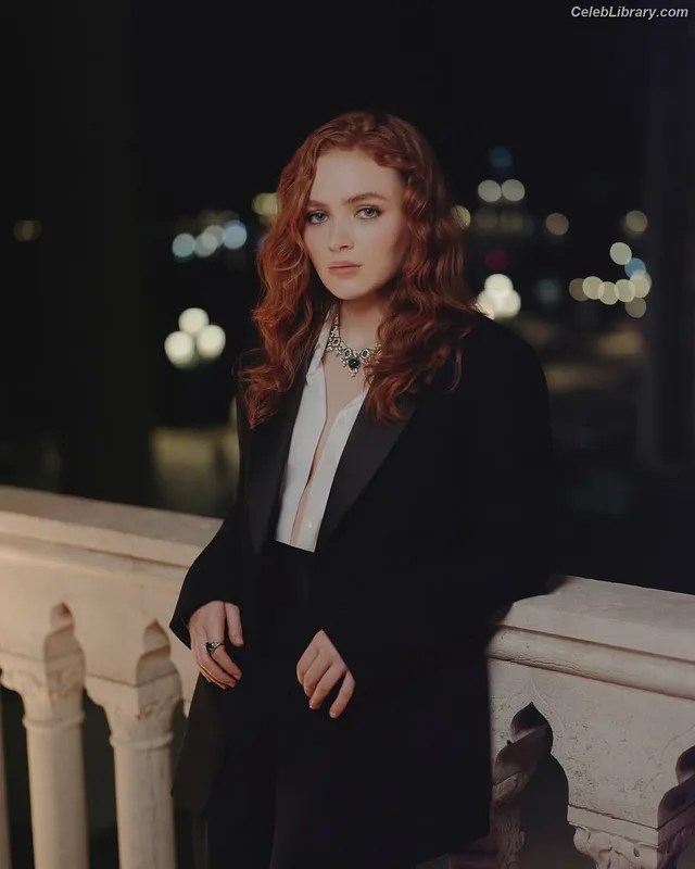 Sadie Sink photo 13 of 1907