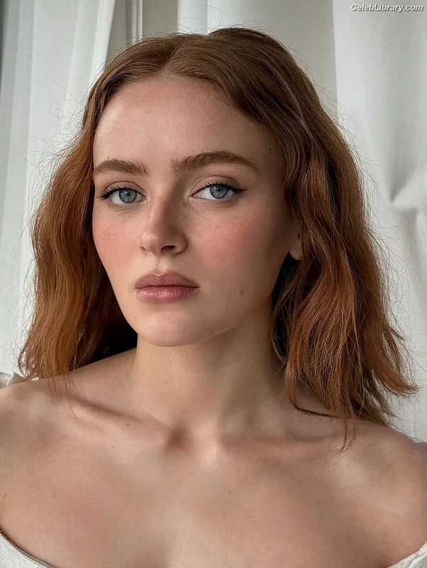 Sadie Sink photo 21 of 1907