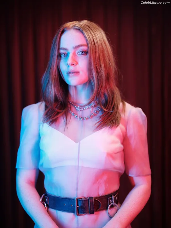 Sadie Sink photo 2 of 1907