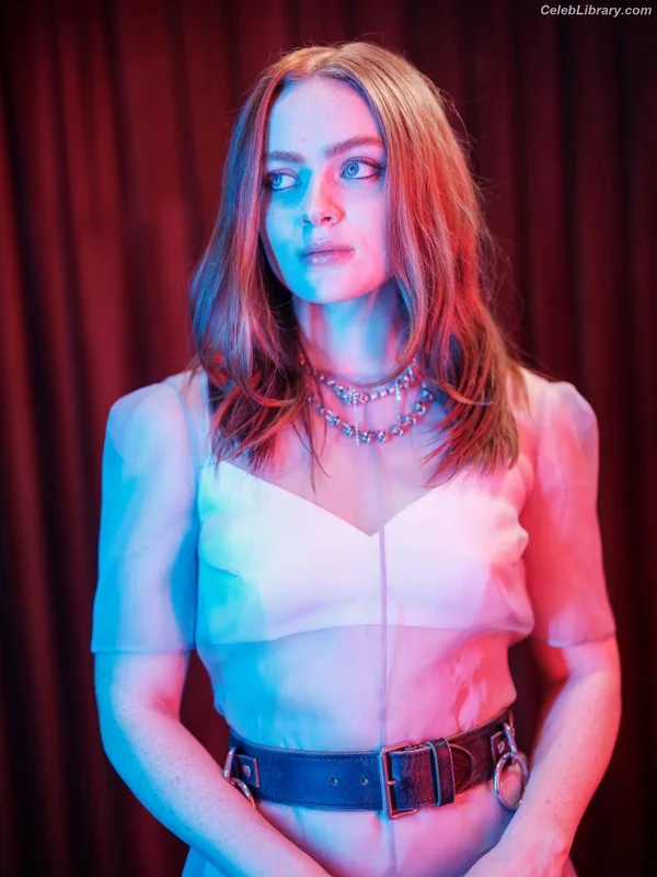 Sadie Sink photo 4 of 1907