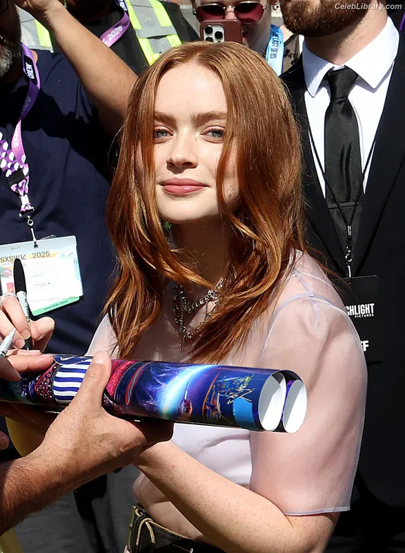 Sadie Sink photo 18 of 1907
